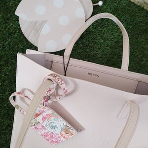 NWt Ted Baker 🏴󠁧󠁢󠁥󠁮󠁧󠁿LONDON Blush Cream 'The Icon' Bag/Tote 🛍️ ~`•